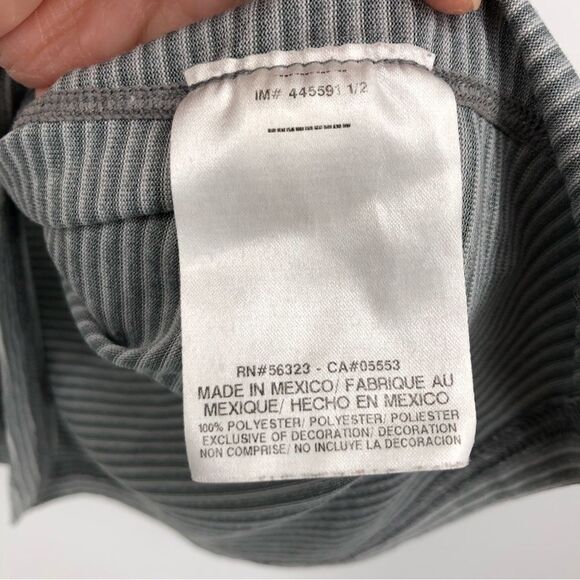 Nike Striped Tank Top Womens Medium Gray Scoop Neck - Picture 6 of 7
